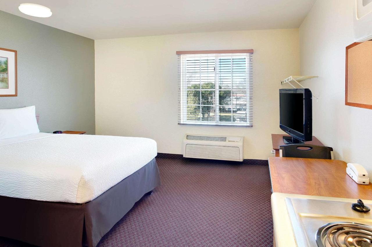Woodspring Suites Baton Rouge East I-12 Exterior foto